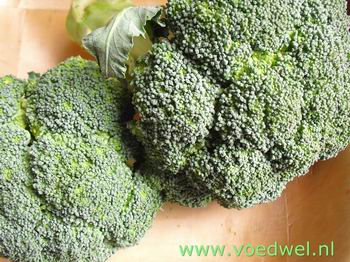 Voedwel, natuurlijk voedingsadvies, broccoli met pit